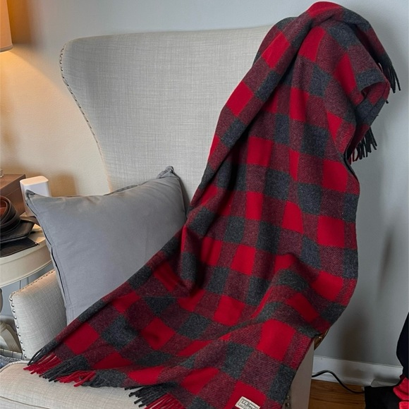 Pendleton /LL Bean Red/Gray Fringe Plaid Wool Throw Good Condition - Picture 1 of 7